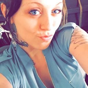 Meet your Posher, Caroline